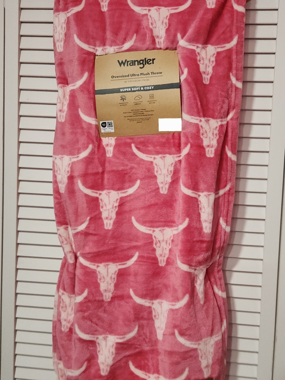 Wrangler Pink Plush Throw Blanket with Steer Skull Pattern